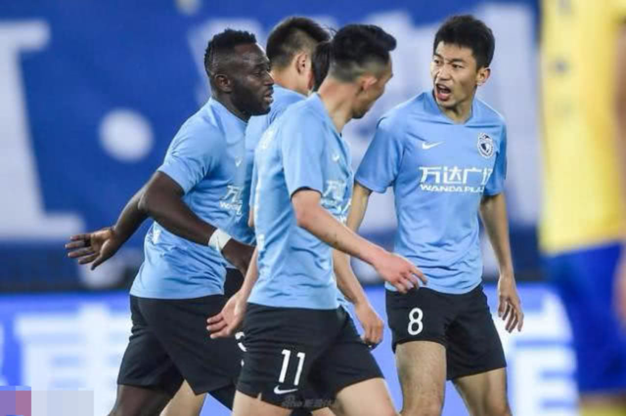 孙继海力推教育与足球结合：大连足管中心关注“12岁退役”问题